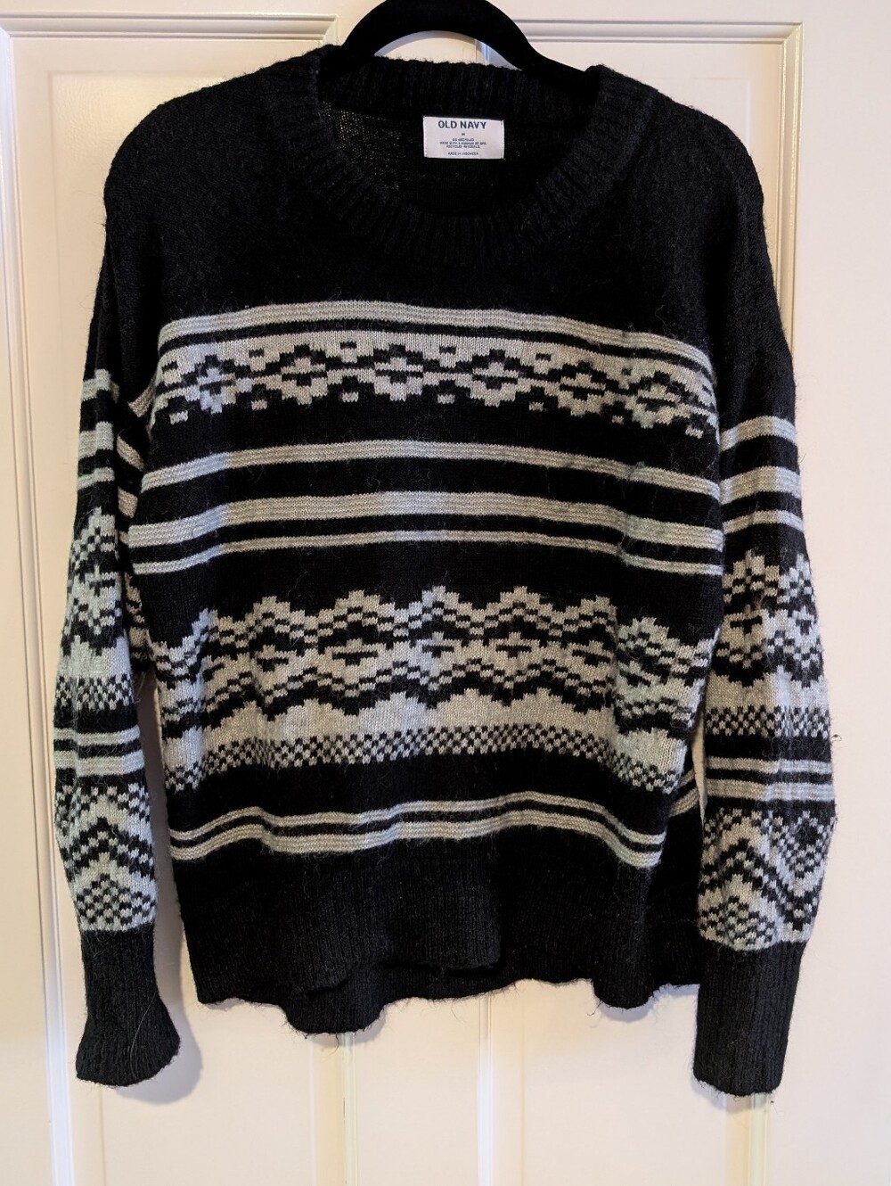 Old Navy Black & Cream Fair Isle Crewneck Sweater